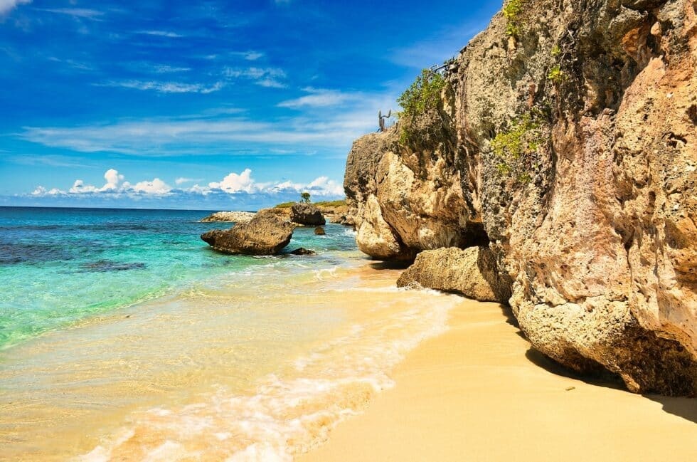 Bonaire Shore Diving Entry with travel context for Resort Concierge Escapes Reviews.